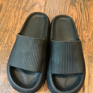 Cloud foam sandals